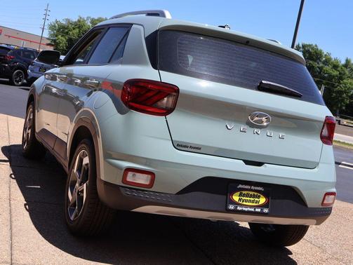 Mirage Green 2026 Hyundai VENUE SEL