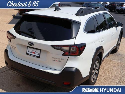 Crystal White Pearl 2025 Subaru Outback Premium