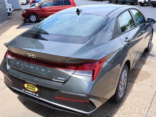 Amazon Gray 2026 Hyundai ELANTRA HEV Blue