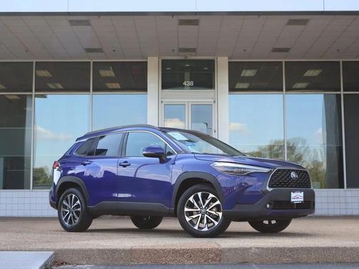 2023 Toyota Corolla Cross XLE