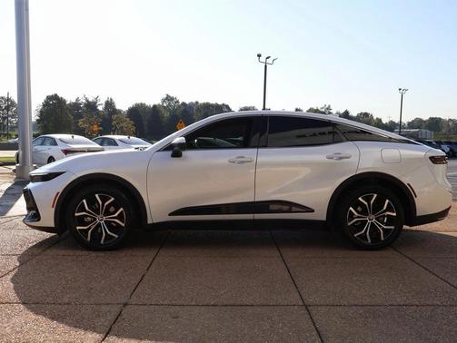 2023 Toyota Crown XLE