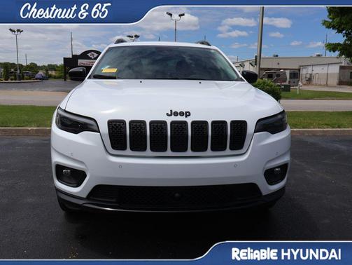 Bright White 2023 Jeep Cherokee Altitude
