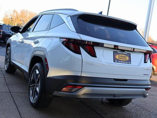 2026 Hyundai TUCSON Hybrid SEL