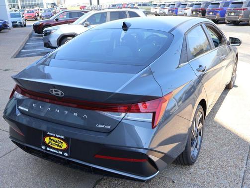 Ecotronic Gray 2026 Hyundai ELANTRA Limited