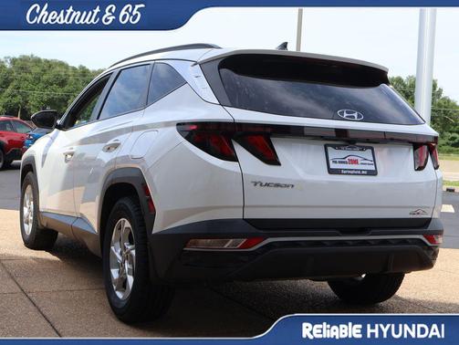 White Pearl 2024 Hyundai TUCSON SEL
