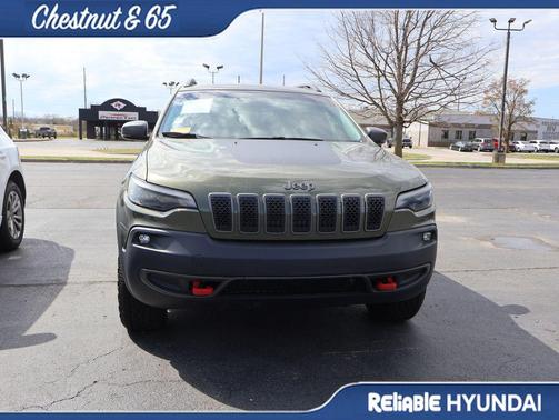 Olive Green Pearlcoat 2019 Jeep Cherokee Trailhawk