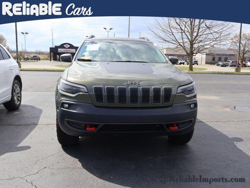Olive Green Pearlcoat 2019 Jeep Cherokee Trailhawk