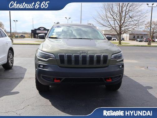 Olive Green Pearlcoat 2019 Jeep Cherokee Trailhawk