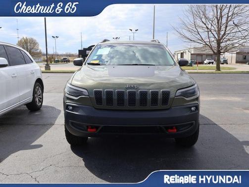 Olive Green Pearlcoat 2019 Jeep Cherokee Trailhawk