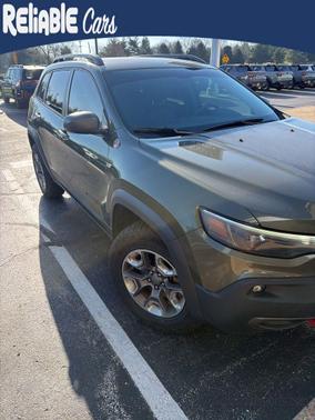 Olive Green Pearlcoat 2019 Jeep Cherokee Trailhawk