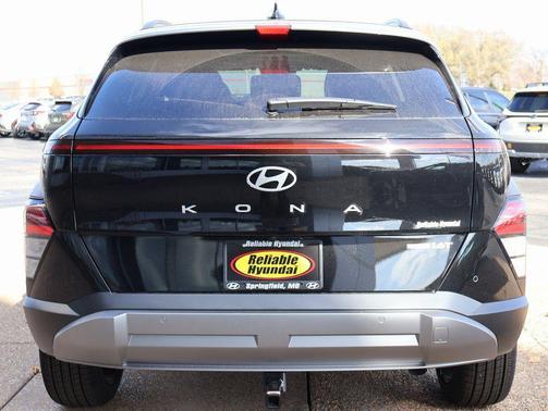 Abyss Black Pearl 2026 Hyundai KONA Limited