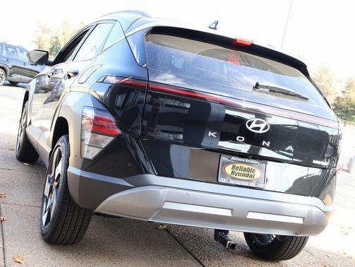 Abyss Black Pearl 2026 Hyundai KONA Limited