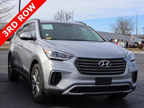 2018 Hyundai SANTA FE SE