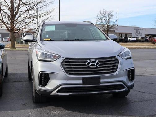 2018 Hyundai SANTA FE SE