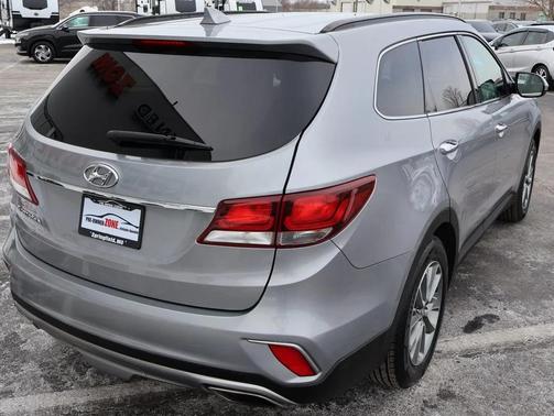 2018 Hyundai SANTA FE SE