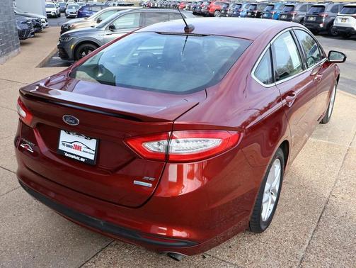 2014 Ford Fusion SE