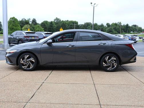 Ecotronic Gray 2026 Hyundai ELANTRA Limited