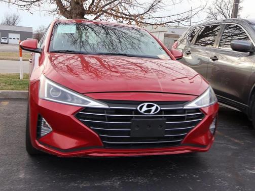 2020 Hyundai ELANTRA SEL