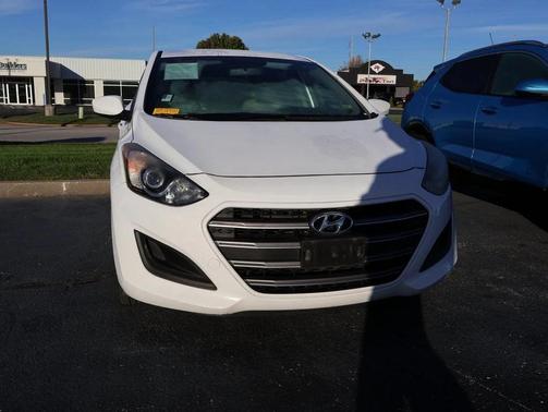 2016 Hyundai Elantra GT Base