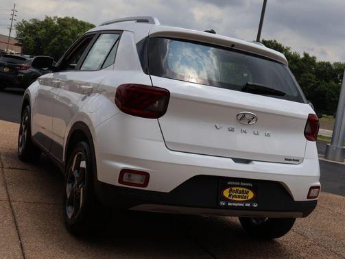 Lunar White 2026 Hyundai VENUE SEL