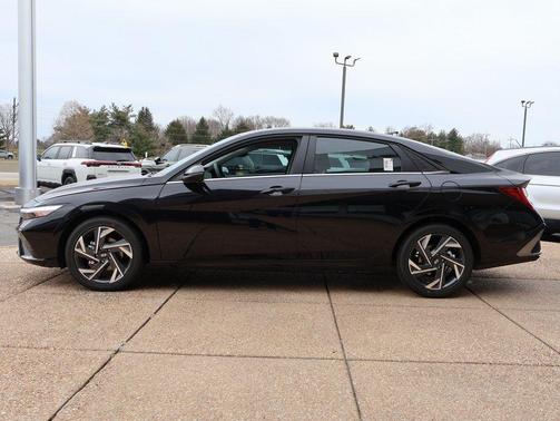 Abyss Black 2026 Hyundai ELANTRA Limited