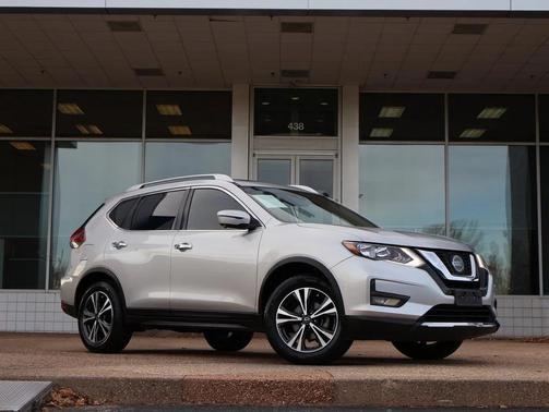 2020 Nissan Rogue SV