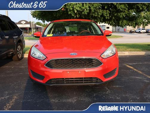 Race Red 2016 Ford Focus SE