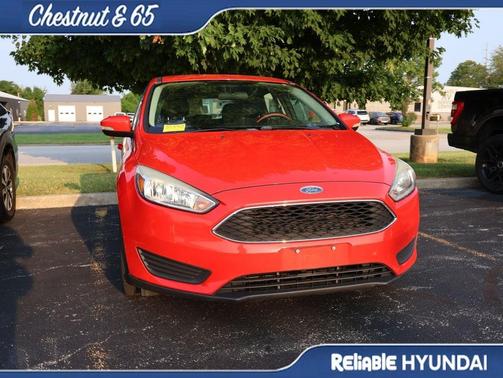 Race Red 2016 Ford Focus SE