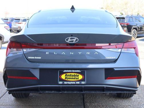 Ecotronic Gray 2026 Hyundai ELANTRA Limited