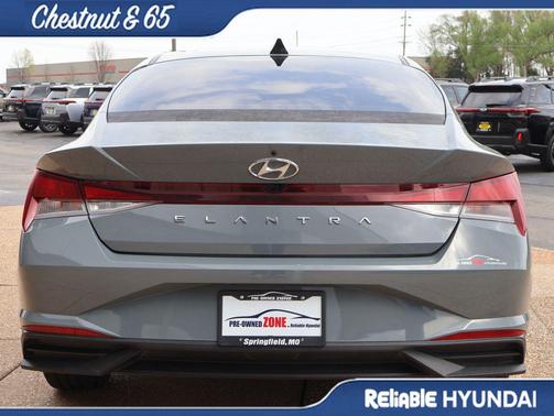 2022 Hyundai ELANTRA SEL