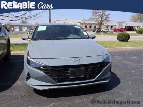 2022 Hyundai ELANTRA SEL