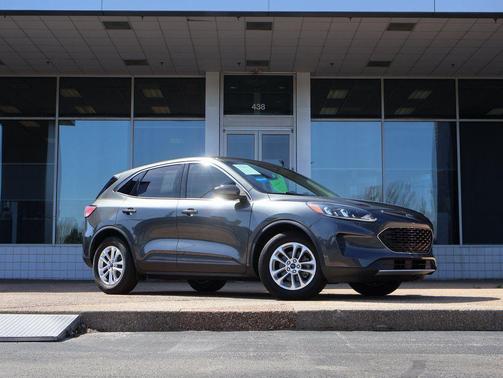 Magnetic 2020 Ford Escape SE