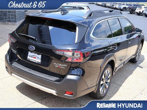 Crystal Black Silica 2023 Subaru Outback Limited