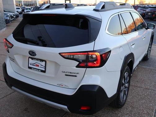 2023 Subaru Outback Touring