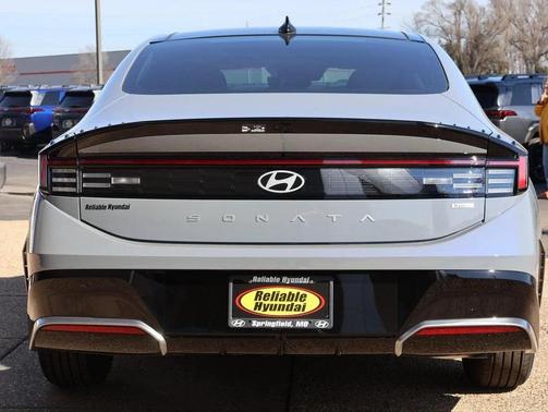 2026 Hyundai SONATA Hybrid SE