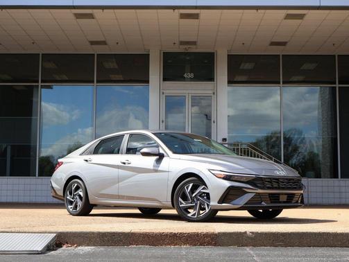 2025 Hyundai ELANTRA HEV Limited