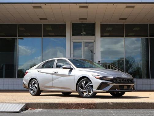 2025 Hyundai ELANTRA HEV Limited