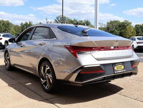 2025 Hyundai ELANTRA HEV Limited