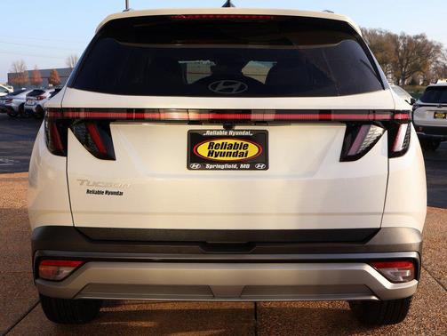 Serenity White Pearl 2026 Hyundai TUCSON SEL Premium