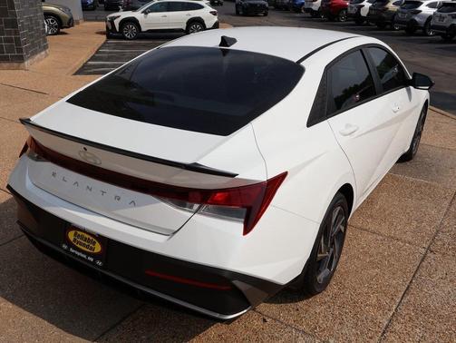 2025 Hyundai ELANTRA Sport