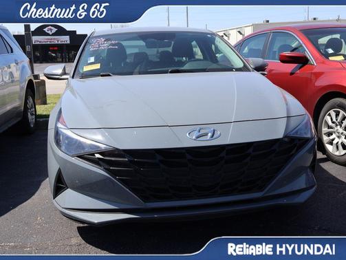 Electric Shadow 2022 Hyundai ELANTRA SEL
