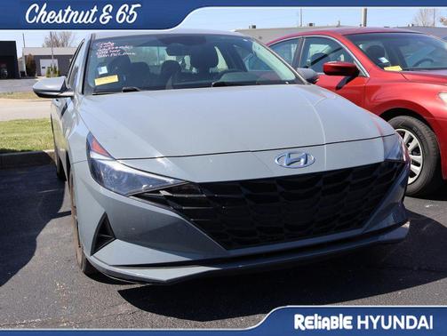Electric Shadow 2022 Hyundai ELANTRA SEL