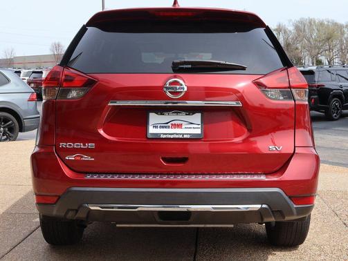 2018 Nissan Rogue SV