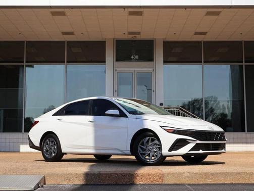 2025 Hyundai ELANTRA HEV Blue