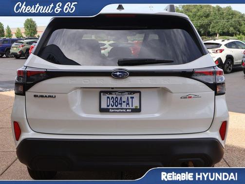 Crystal White Pearl 2025 Subaru Forester Premium