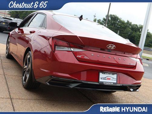 Scarlet Red Pearl 2023 Hyundai ELANTRA Limited