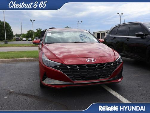 Scarlet Red Pearl 2023 Hyundai ELANTRA Limited