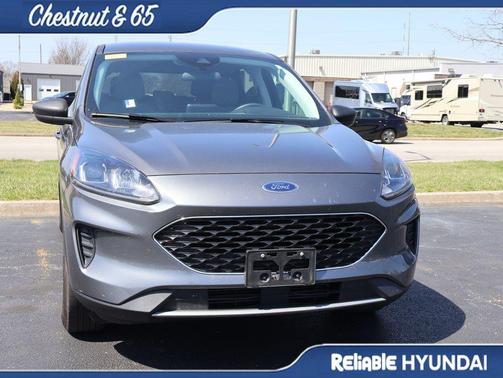 Carbonized Gray 2022 Ford Escape SE