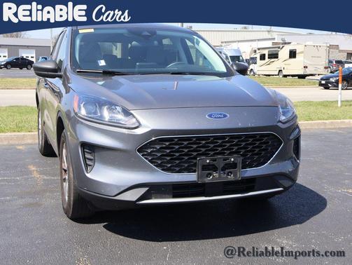 Carbonized Gray 2022 Ford Escape SE