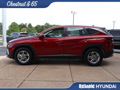 Ultimate Red 2025 Hyundai TUCSON SE